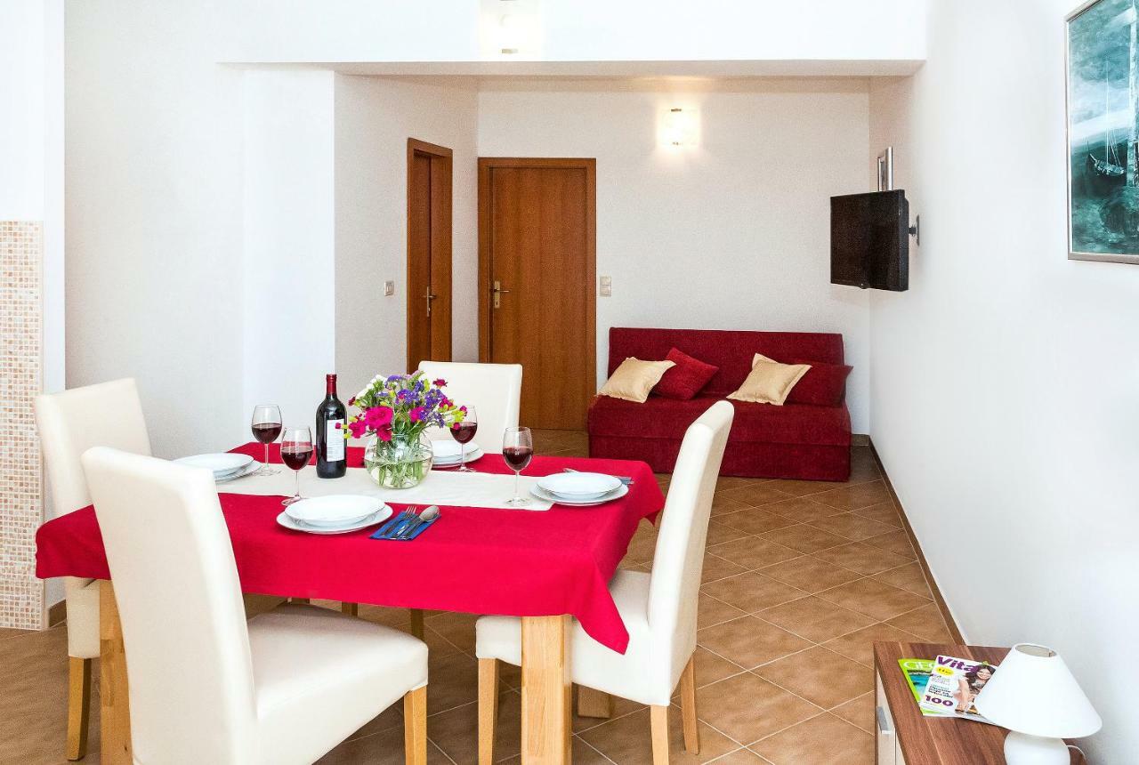 Apartmani Ami Podstrana Kültér fotó
