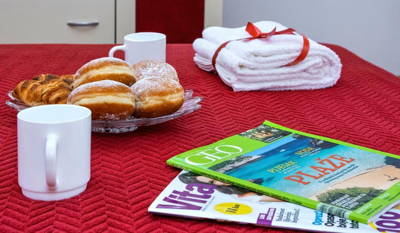 Apartmani Ami Podstrana Kültér fotó